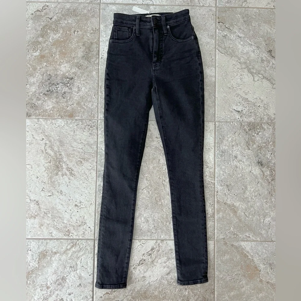 Madewell NWT Tall Curvy High-Rise Skinny Jeans in Starkey Black Wash, size 23T